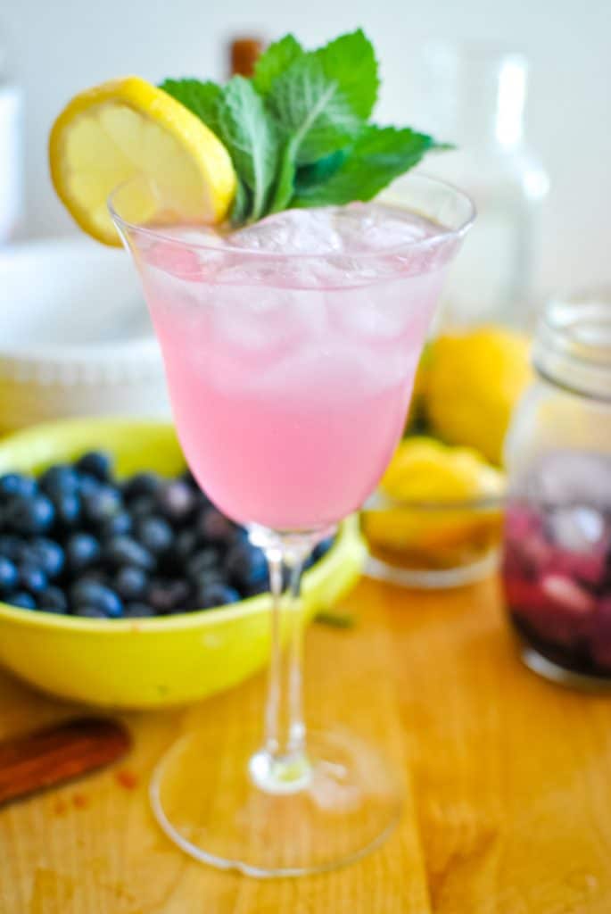 Blueberry Smash Spritz Cocktail