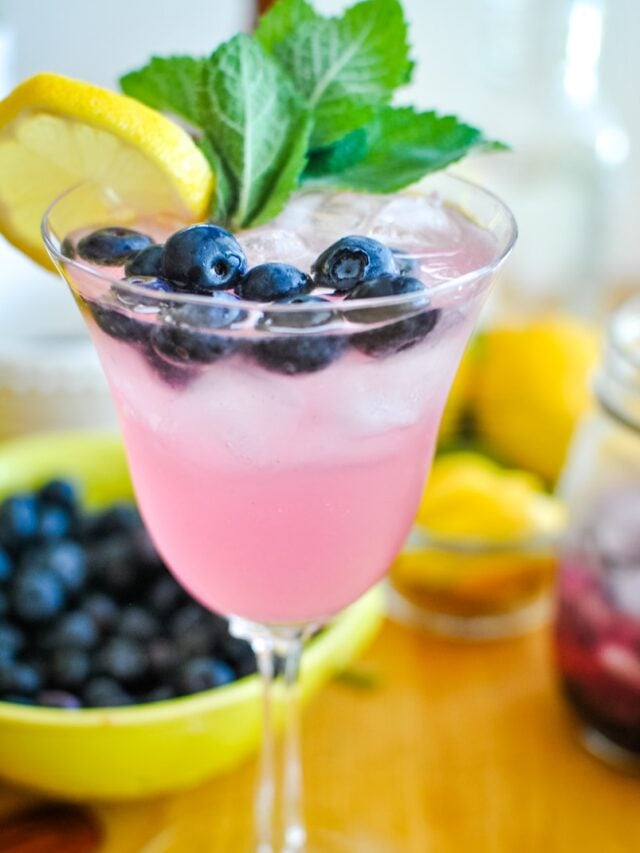 Blueberry Smash Spritz