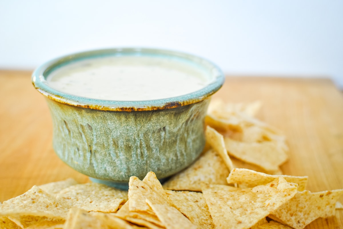 Quick & Easy White Queso Dip