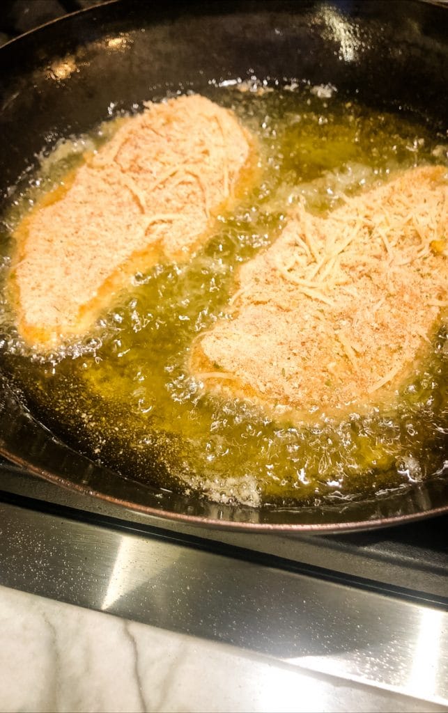 frying chicken cutlets on the stove