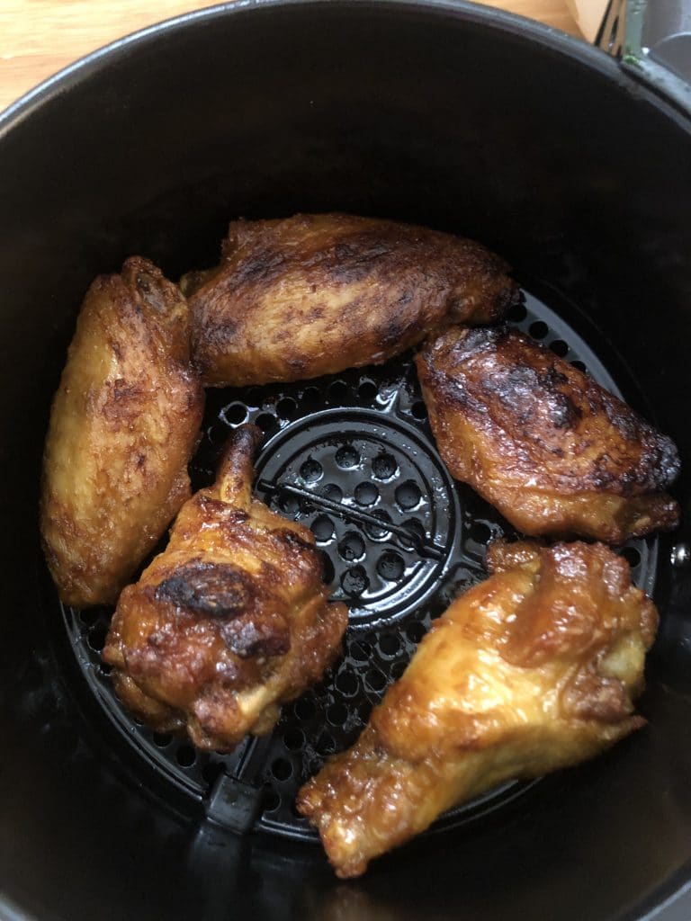 saucy air fryer chicken wings