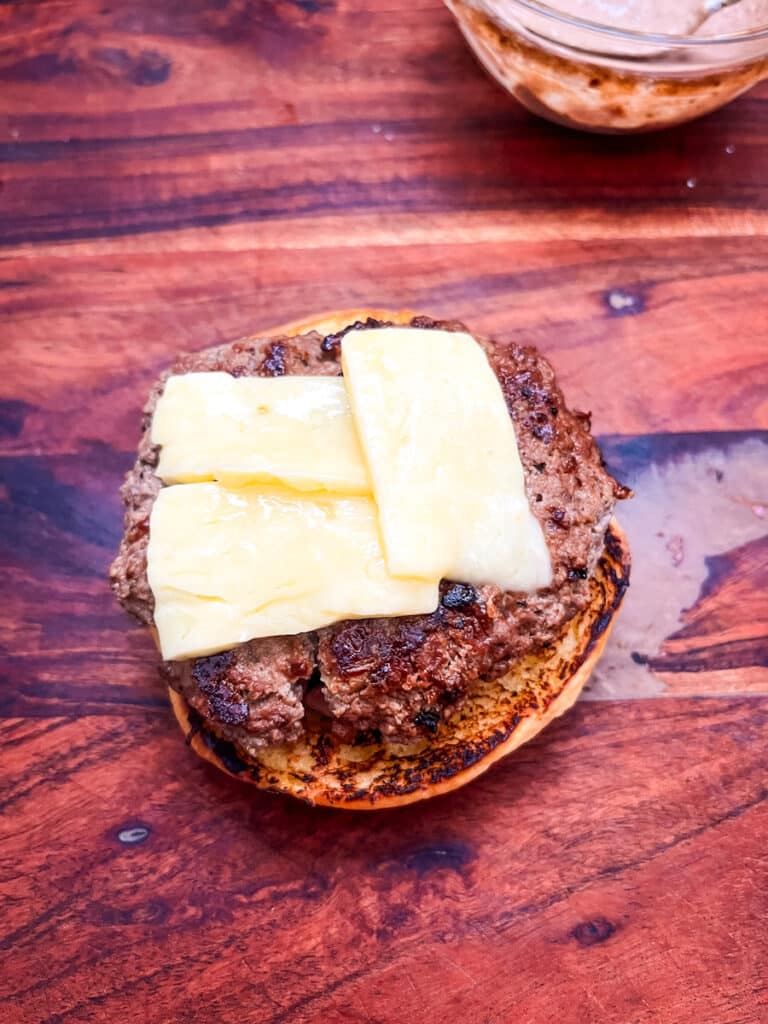 sour cream and onion burger with cheese