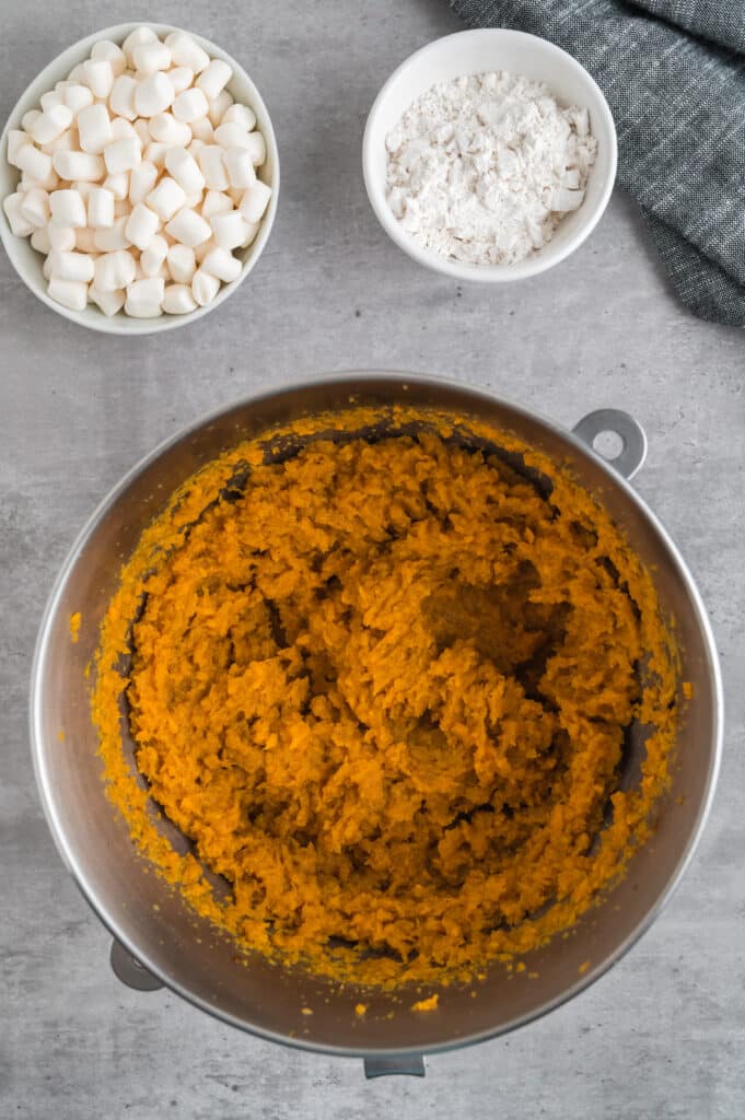 making sweet potato filling for a casserole