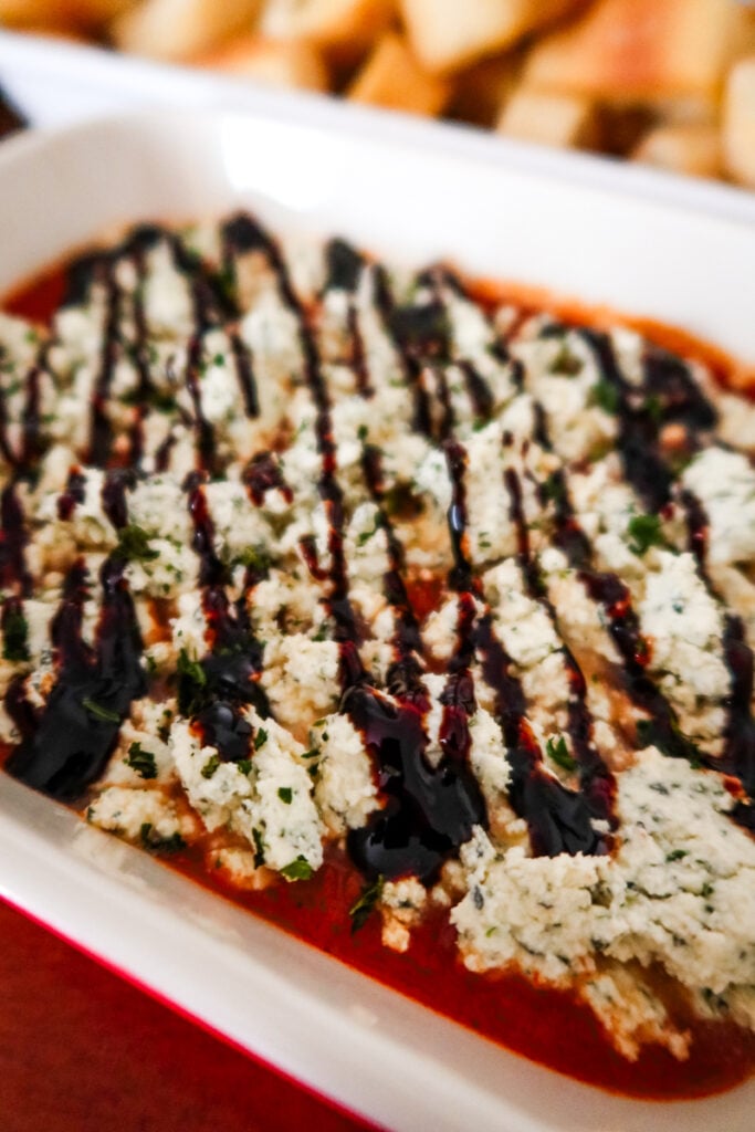 creamy marinara bread dip