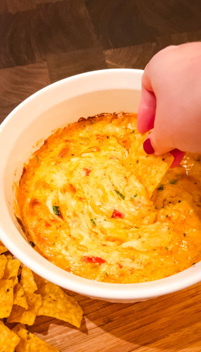 sweetpea's baked pimento cheese dip